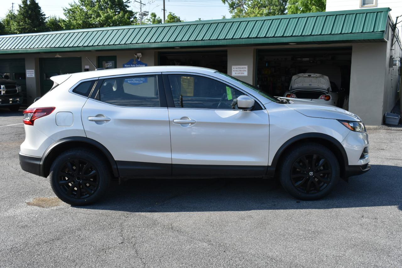Nissan Rogue Sport S 4D SUV FWD 2021
