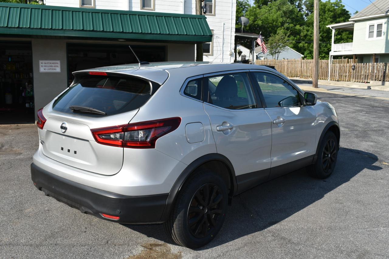 Nissan Rogue Sport S 4D SUV FWD 2021