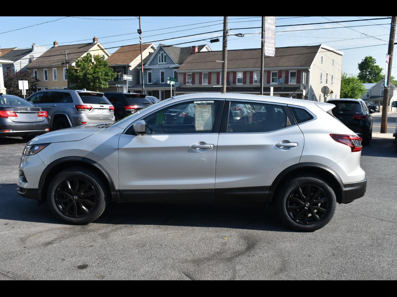 Nissan Rogue Sport S 4D SUV FWD 2021