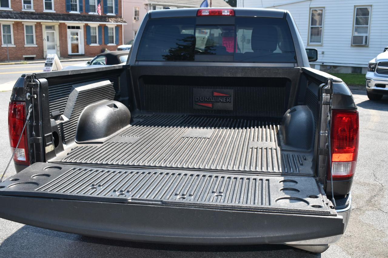 RAM 1500 Classic SLT 4x4 Crew Cab 5'7" Box 2019