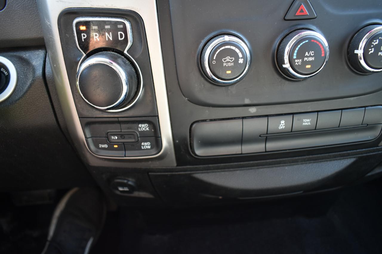 RAM 1500 Classic SLT 4x4 Crew Cab 5'7" Box 2019