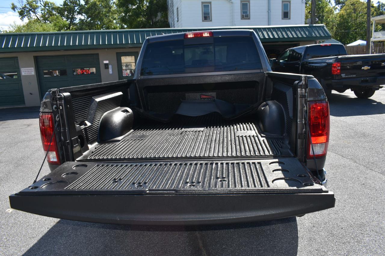 RAM 1500 Classic SLT 4x4 Crew Cab 5'7" Box 2019