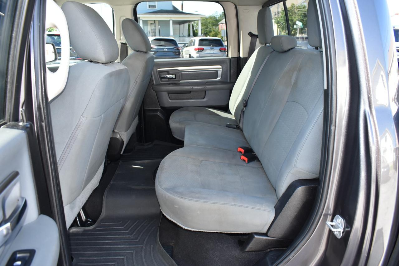 RAM 1500 Classic SLT 4x4 Crew Cab 5'7" Box 2019