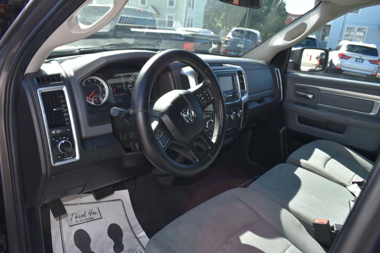 RAM 1500 Classic SLT 4x4 Crew Cab 5'7" Box 2019