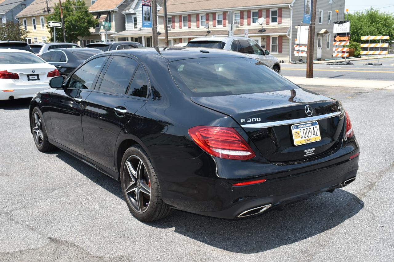 Mercedes-Benz E-Class E300 Luxury 4MATIC Sedan 2018