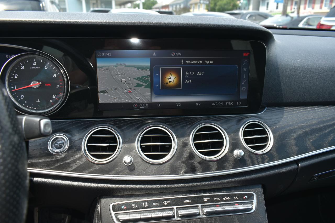 Mercedes-Benz E-Class E300 Luxury 4MATIC Sedan 2018