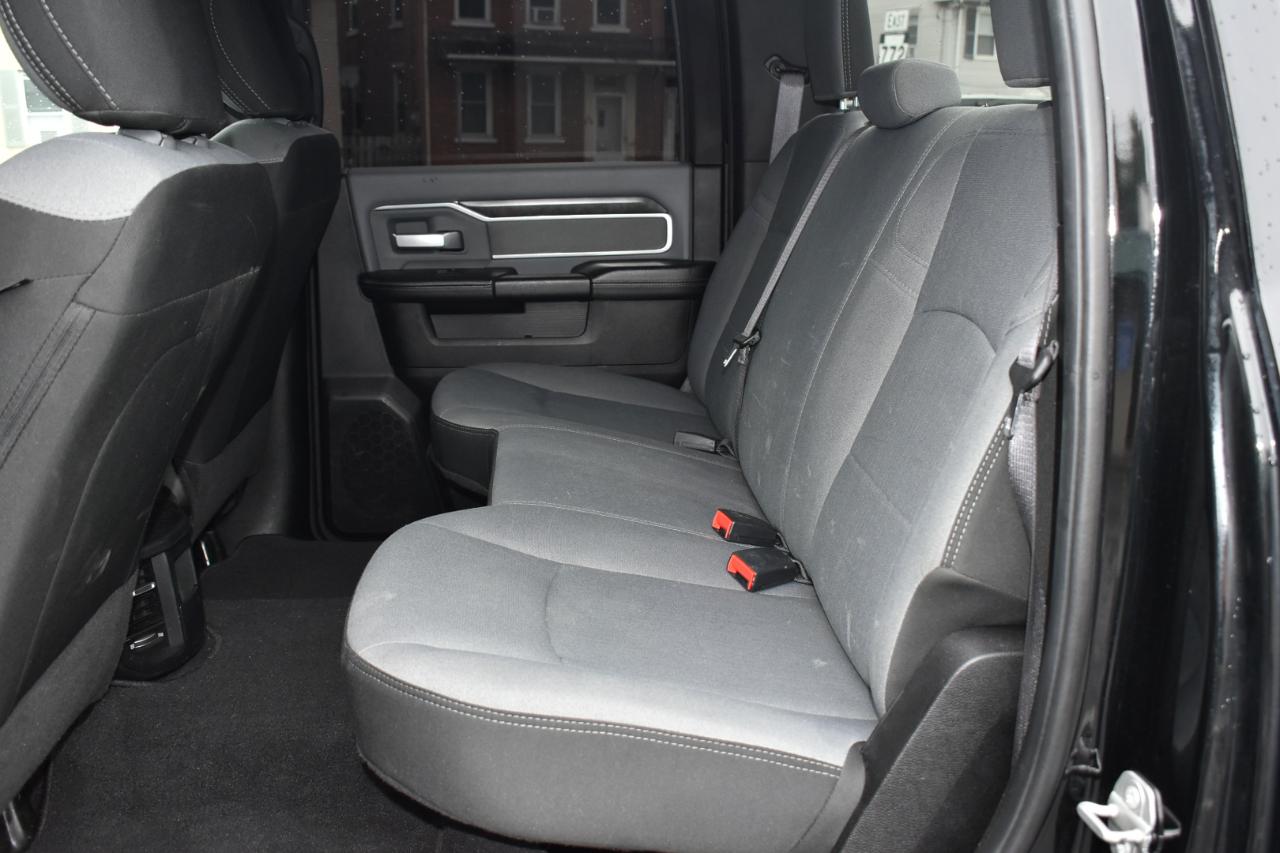 RAM 2500 4WD Crew Cab 149" Big Horn 2021