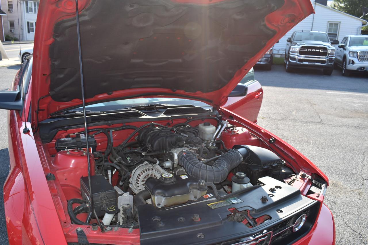 Ford Mustang V6 Deluxe Coupe 2008
