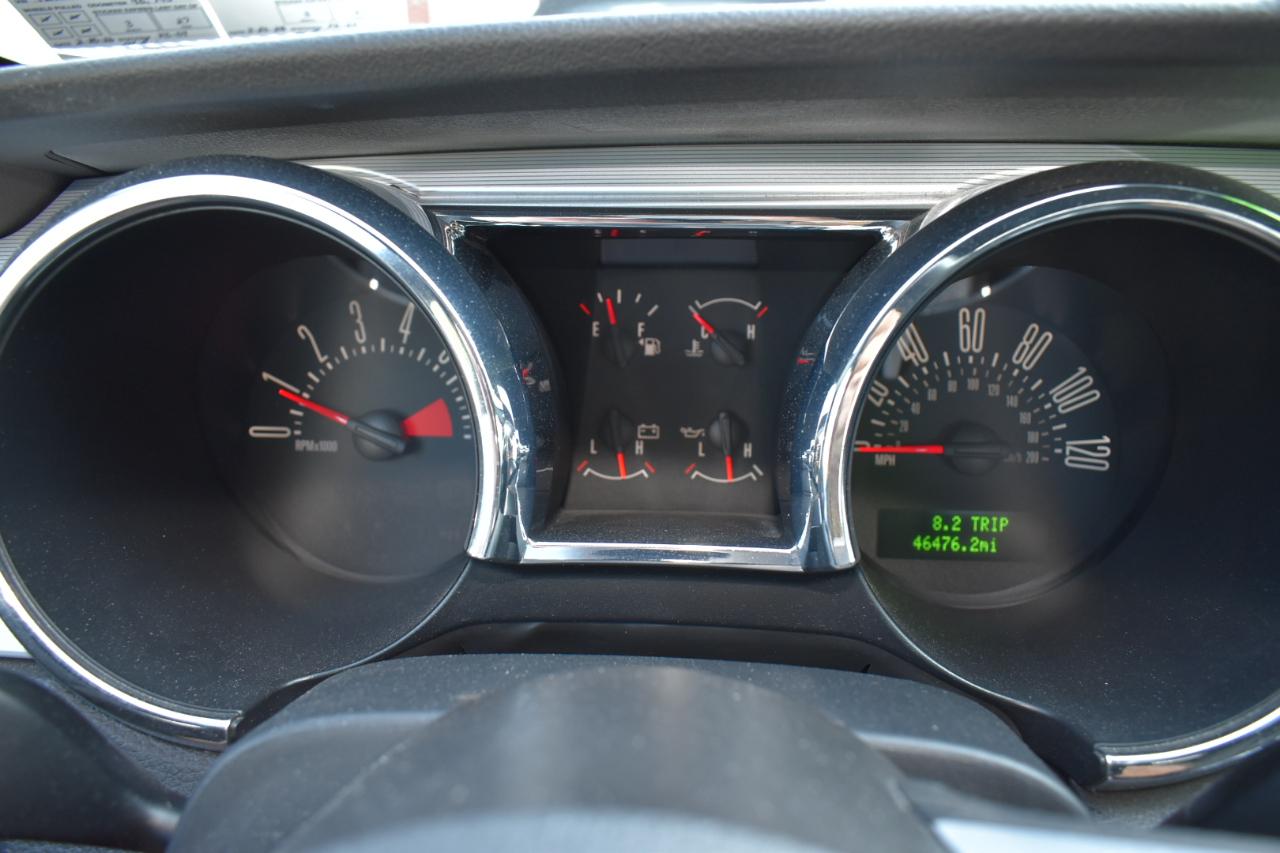 Ford Mustang V6 Deluxe Coupe 2008