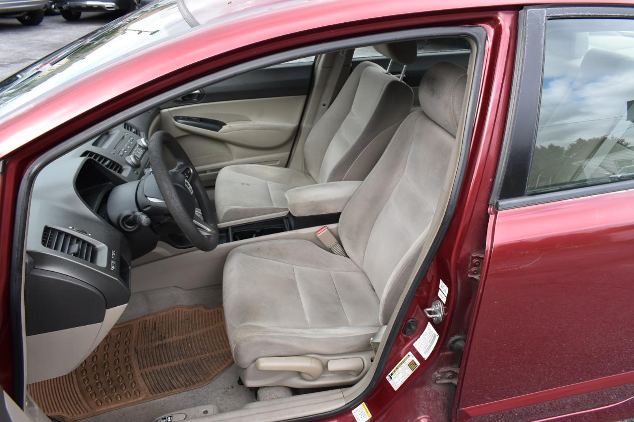 Honda Civic LX Sedan 5-Speed AT 2010