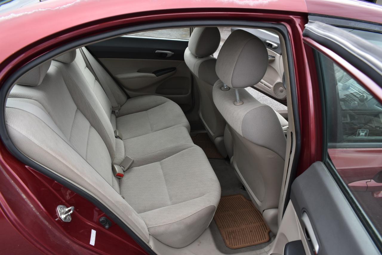 Honda Civic LX Sedan 5-Speed AT 2010