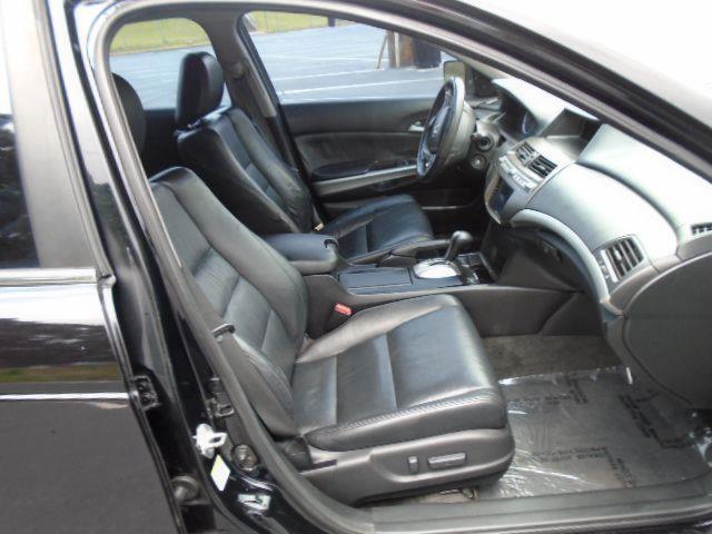 Honda Accord EX-L V-6 Sedan AT 2010