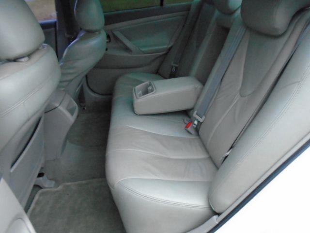 Toyota Camry LE V6 2008