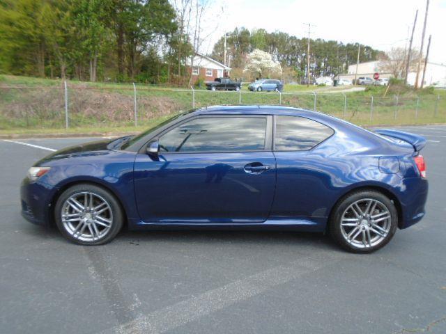 Scion tC Sports Coupe 6-Spd AT 2013