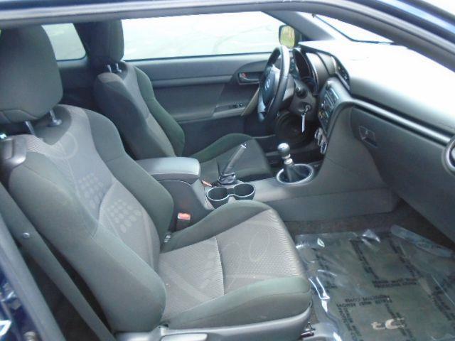 Scion tC Sports Coupe 6-Spd AT 2013