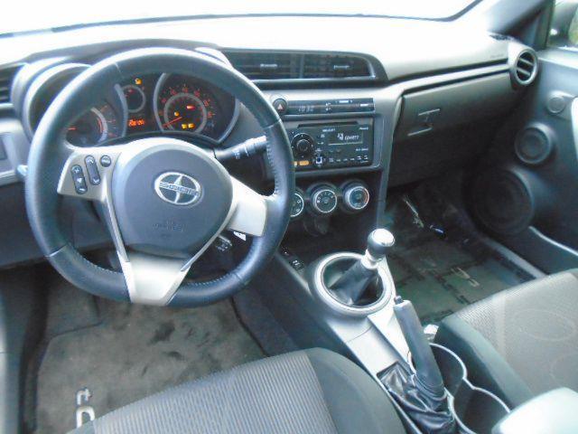 Scion tC Sports Coupe 6-Spd AT 2013