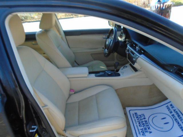 Lexus ES 350 Sedan 2014