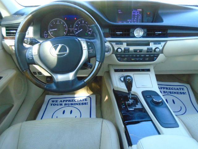 Lexus ES 350 Sedan 2014