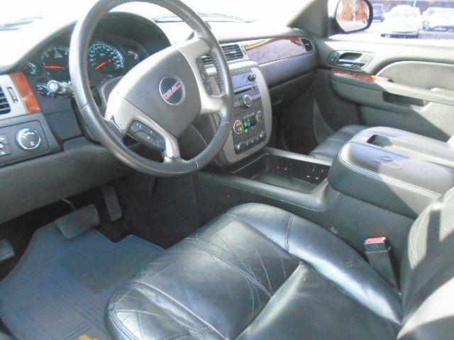 GMC Yukon SLT 4WD 2014