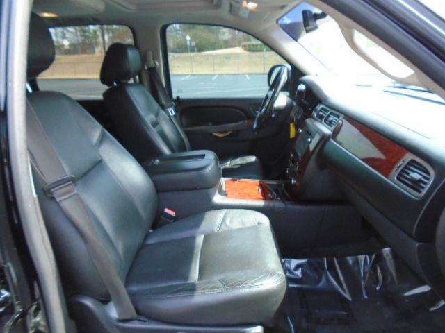 Chevrolet Tahoe LTZ 4WD 2013