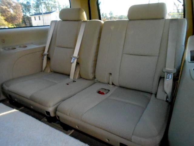 GMC Yukon XL SLE 1/2 Ton 2WD 2014