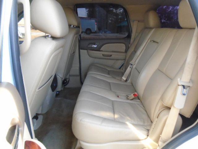 Chevrolet Tahoe LT 2WD 2011