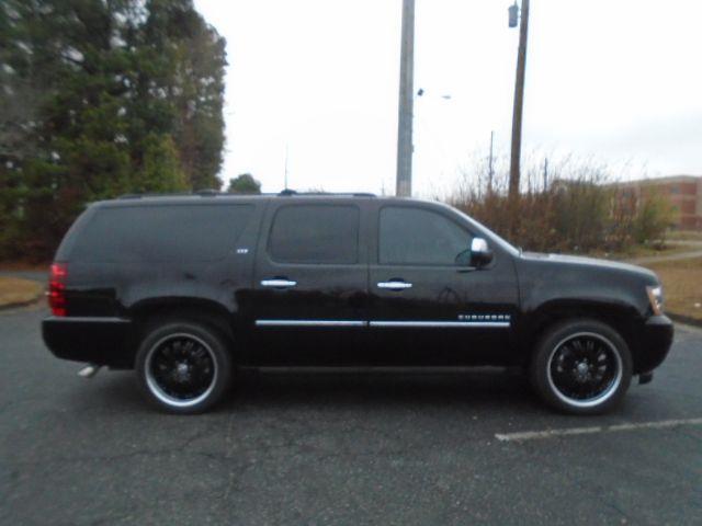Chevrolet Suburban LTZ 1500 4WD 2012