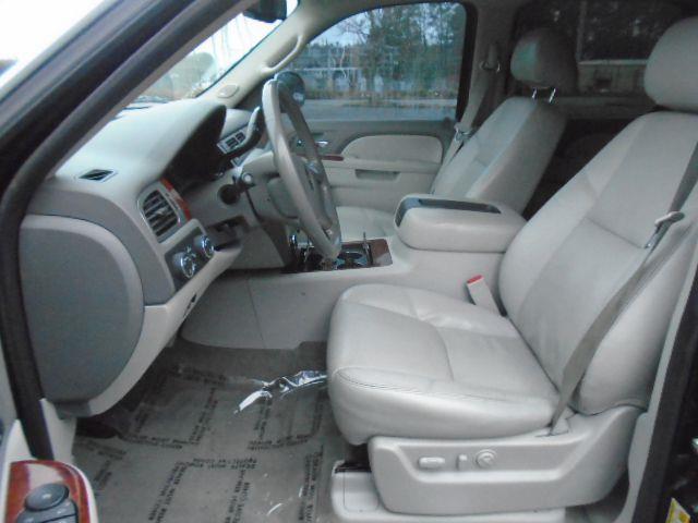 Chevrolet Suburban LTZ 1500 4WD 2012