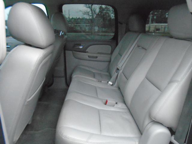 Chevrolet Suburban LTZ 1500 4WD 2012