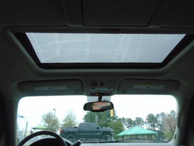 Chevrolet Suburban LTZ 1500 4WD 2012