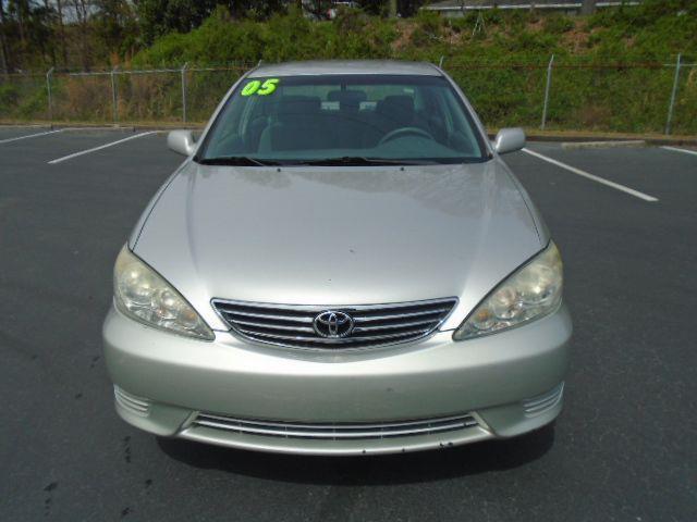 Toyota Camry LE 2005