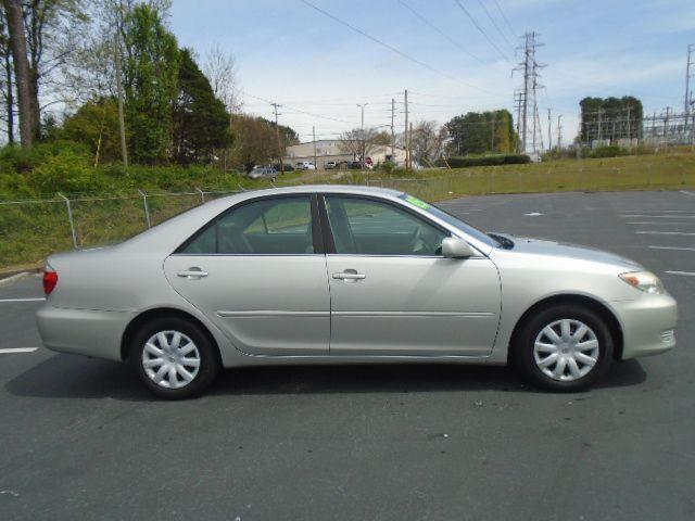 Toyota Camry LE 2005