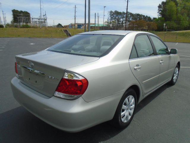 Toyota Camry LE 2005