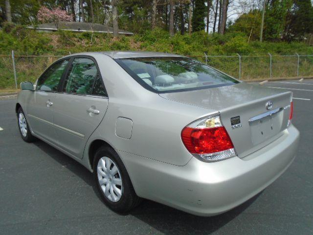 Toyota Camry LE 2005