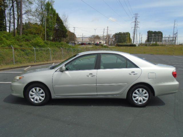 Toyota Camry LE 2005