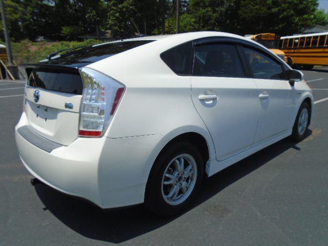 Toyota Prius Prius V 2010