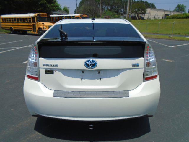 Toyota Prius Prius V 2010