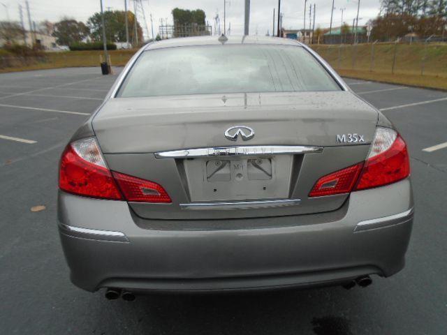 Infiniti M 35 4WD 2008