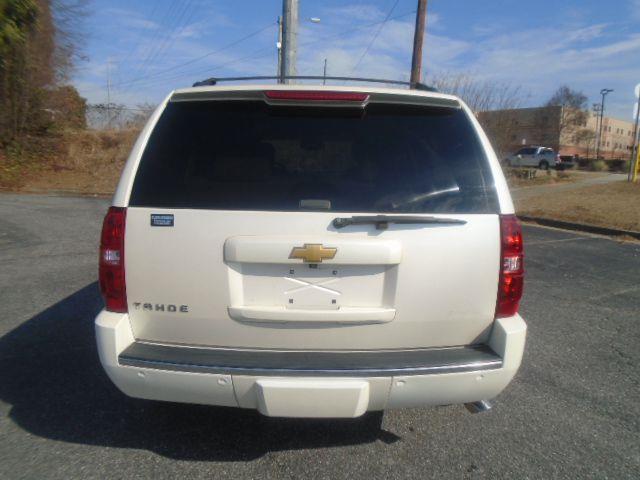 Chevrolet Tahoe LTZ 4WD 2013