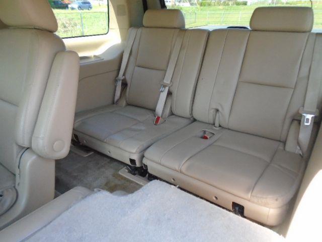 Cadillac Escalade 2WD Luxury 2011