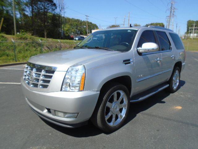 Cadillac Escalade 2WD Luxury 2011
