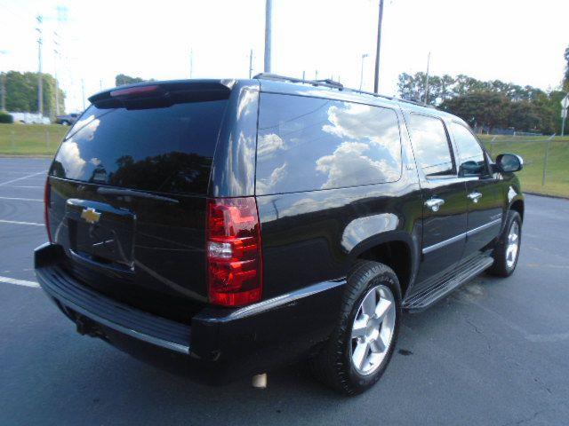 Chevrolet Suburban LTZ 1500 2WD 2012