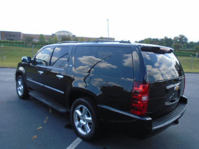 Chevrolet Suburban LTZ 1500 2WD 2012
