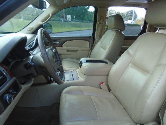 Chevrolet Suburban LTZ 1500 2WD 2012