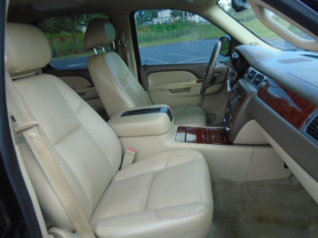 Chevrolet Suburban LTZ 1500 2WD 2012