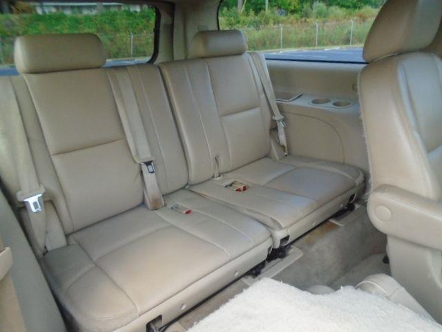 Chevrolet Suburban LTZ 1500 2WD 2012