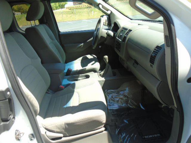 Nissan Frontier S King Cab 2WD 2013