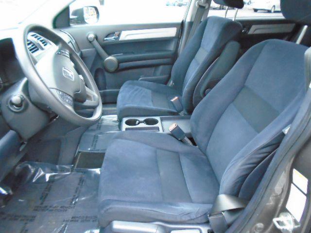 Honda CR-V SE 2WD 5-Speed AT 2011