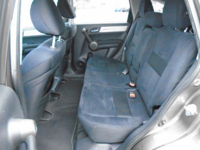 Honda CR-V SE 2WD 5-Speed AT 2011