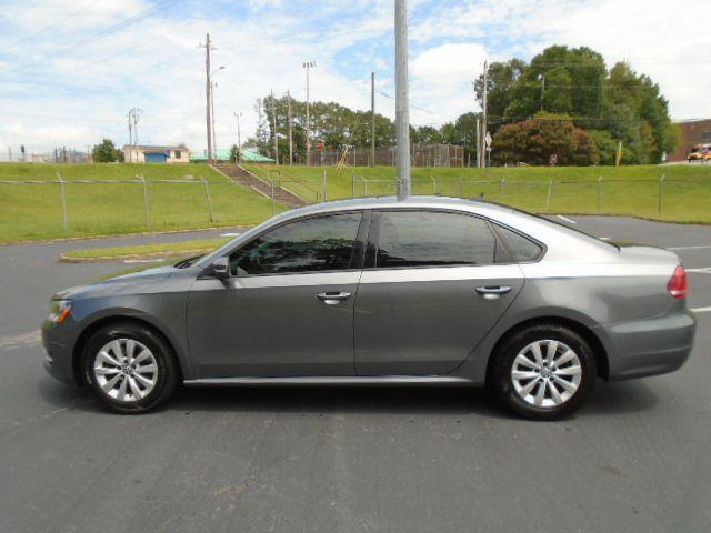 Volkswagen Passat 2.5L S 2013